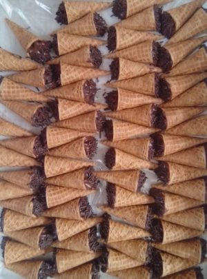 LOZA002 CONOS DE CHOCOLATE 69U.